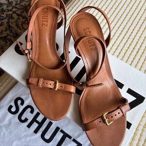 SCHUTZ Tan Leather Buckle Sandals